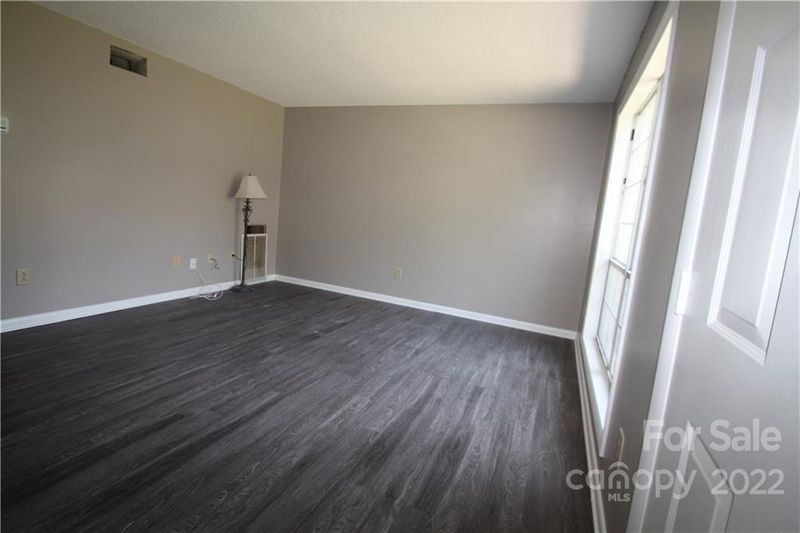 943 Surry Ln, Gastonia, NC 28054