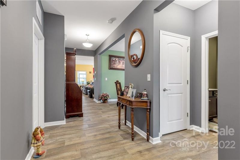 5132 Thomasville Dr, Belmont, NC 28012