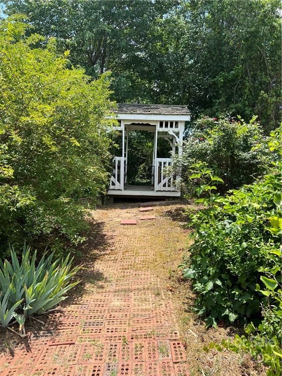 6345 Little Mountain Rd, Sherrills Ford, NC 28673