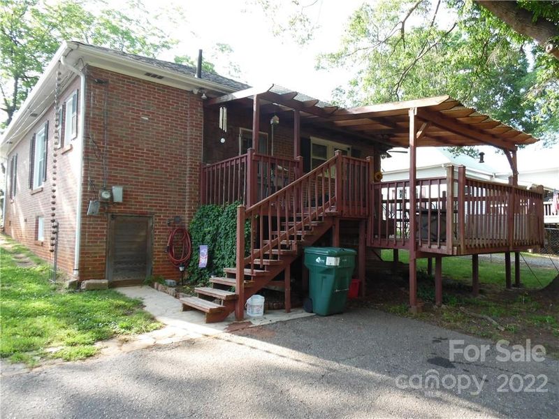 425 W C St, Newton, NC 28658