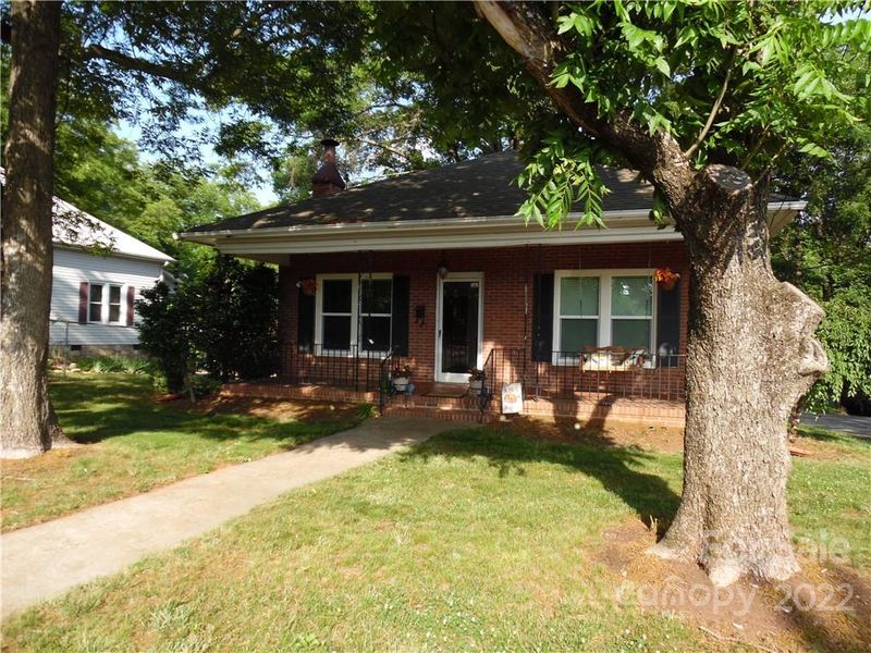 425 W C St, Newton, NC 28658