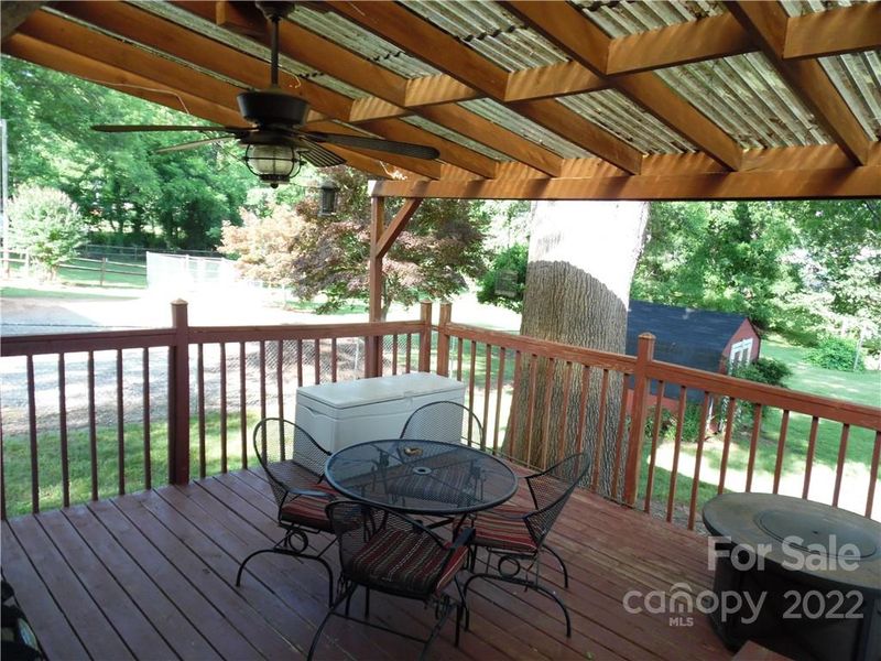 425 W C St, Newton, NC 28658