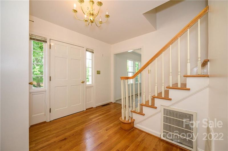 3807 Willowood Dr, Charlotte, NC 28210