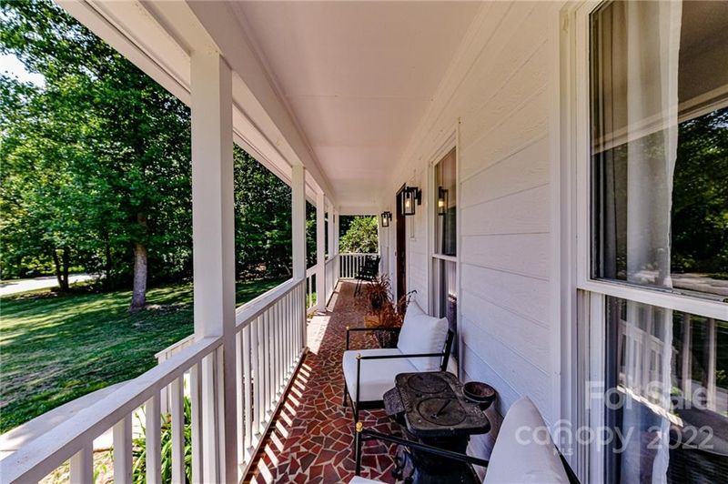 9321 Horseshoe Bend Dr, Charlotte, NC 28215