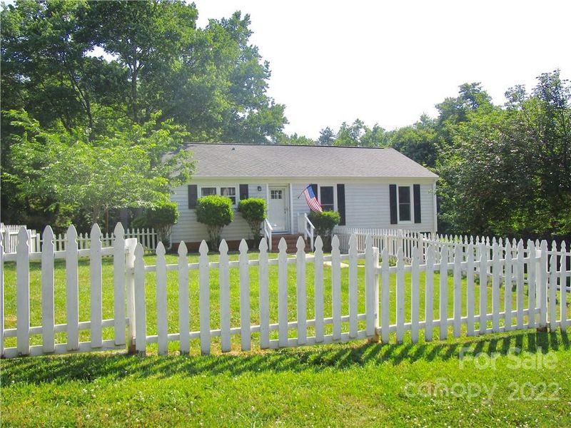 10015 Heathergate Ln, Mint Hill, NC 28227