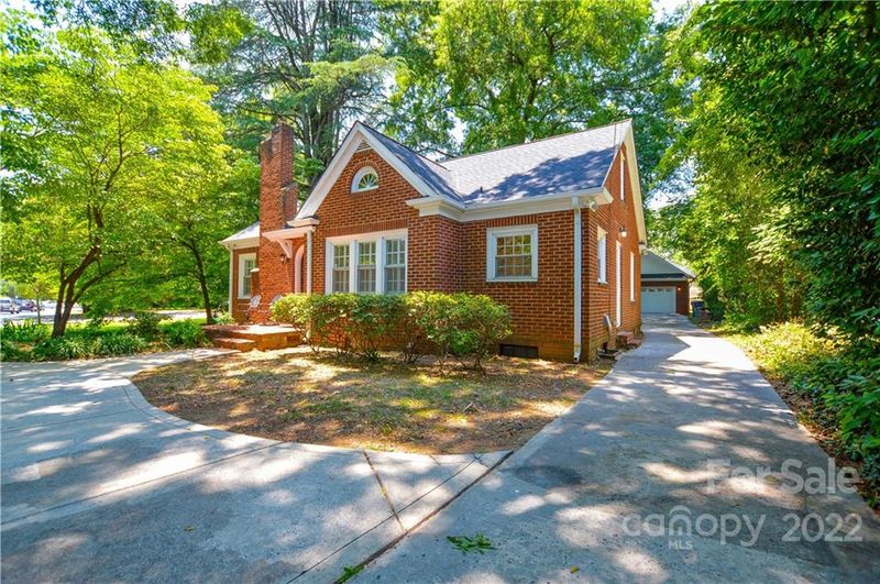 3004 Selwyn Ave, Charlotte, NC 28209
