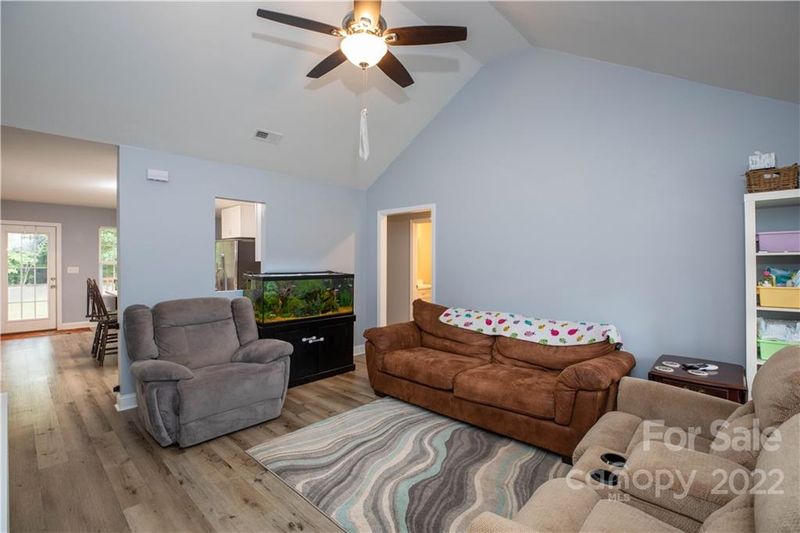 2993 Greenleaf Rd, Clover, SC 29710