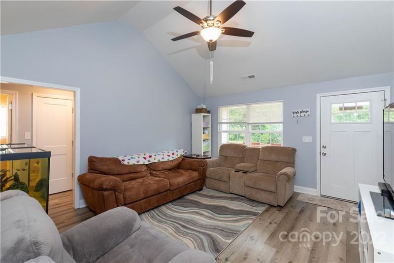 2993 Greenleaf Rd, Clover, SC 29710