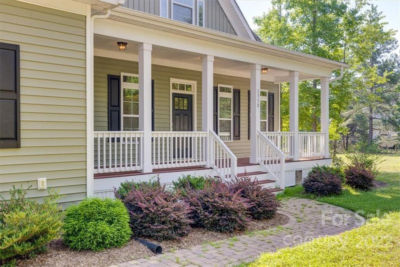 1330 Ole Cambridge Cir, Clover, SC 29710