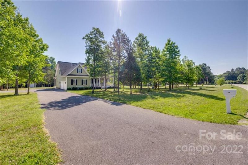 1330 Ole Cambridge Cir, Clover, SC 29710