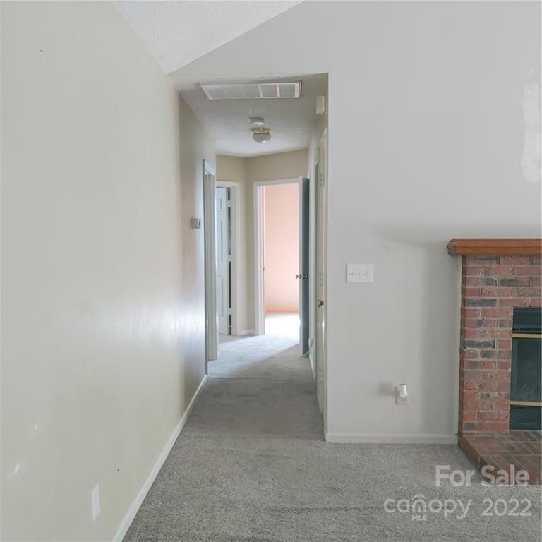 8534 Langley Mill Ct, Charlotte, NC 28215