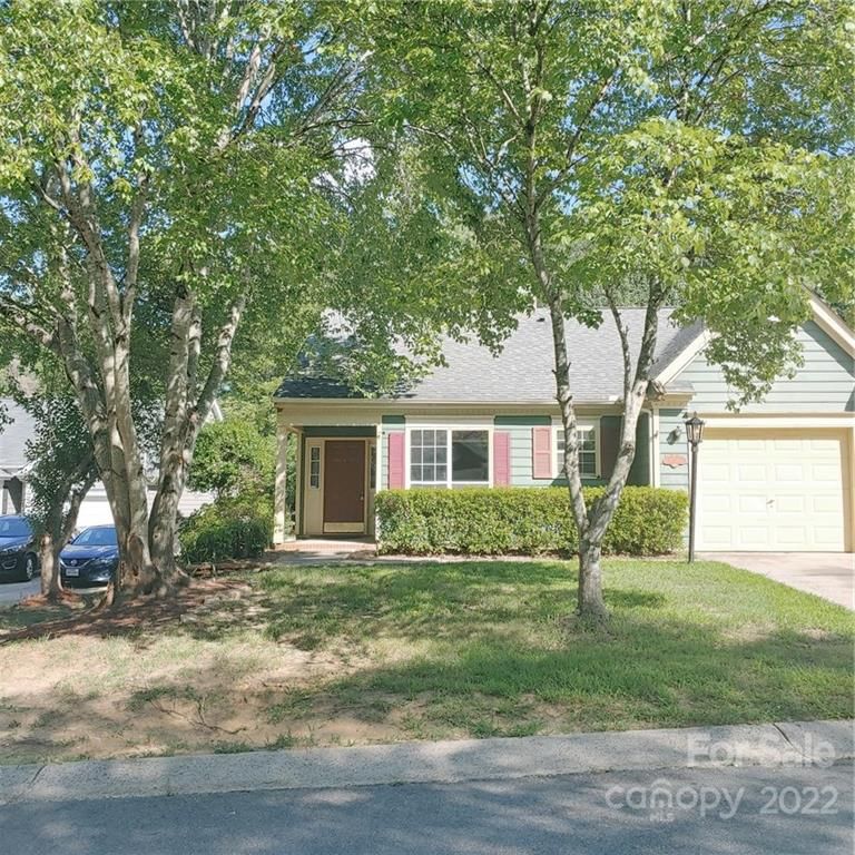 8534 Langley Mill Ct, Charlotte, NC 28215