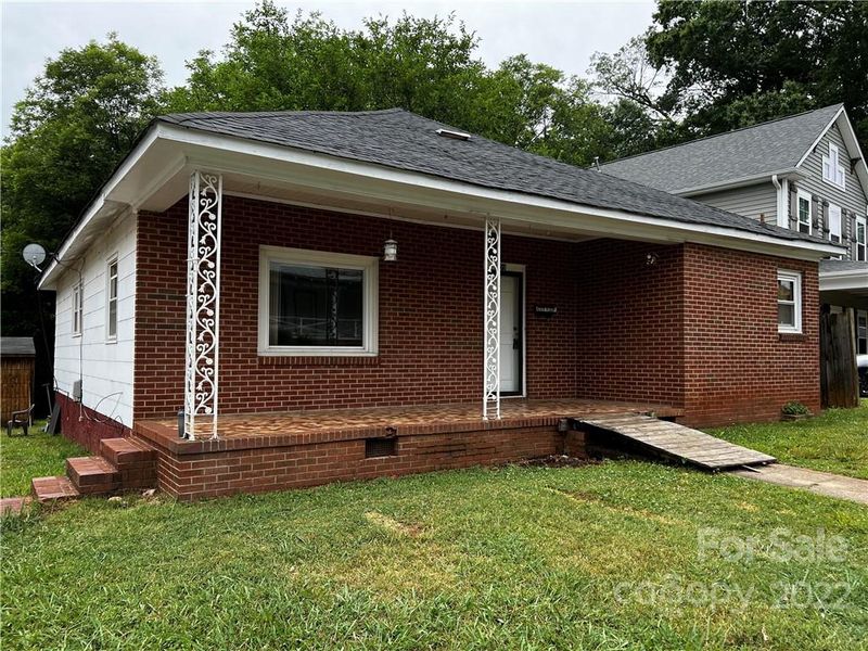 222 Planetree Dr, Belmont, NC 28012