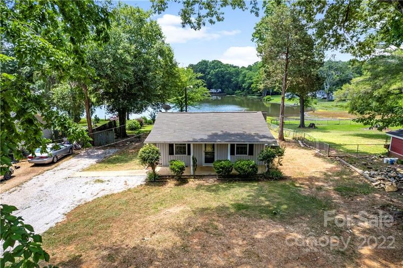 1248 W Shore Dr, Lancaster, SC 29720
