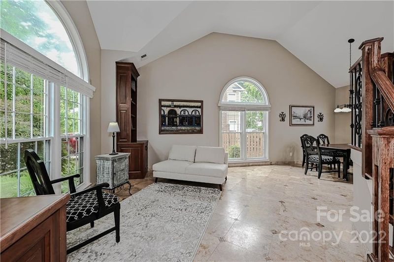 8633 Tamarron Dr, Charlotte, NC 28277