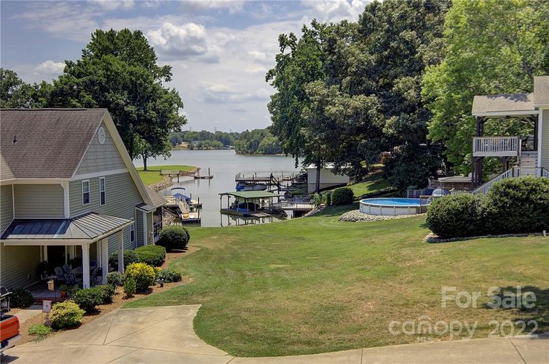 4516 Enoch Dr, Sherrills Ford, NC 28673