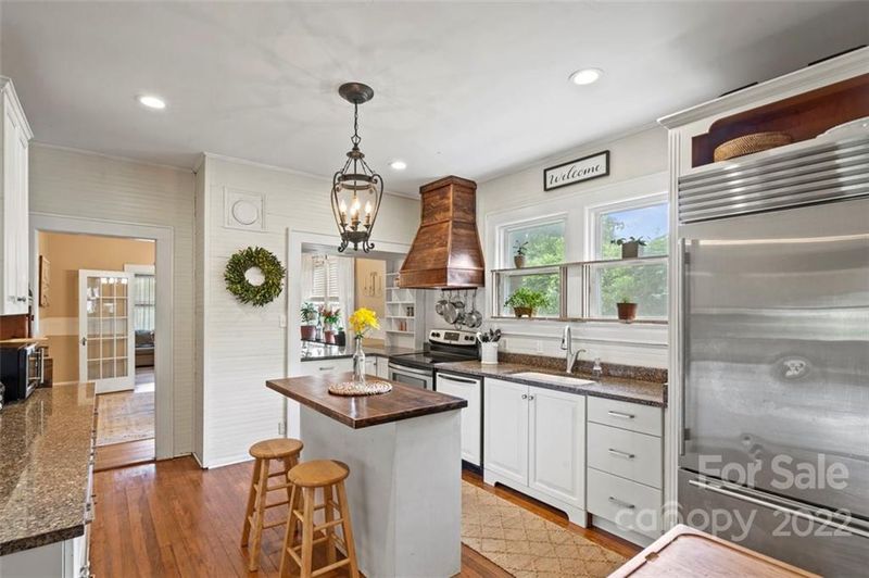 212 College St, Stanley, NC 28164