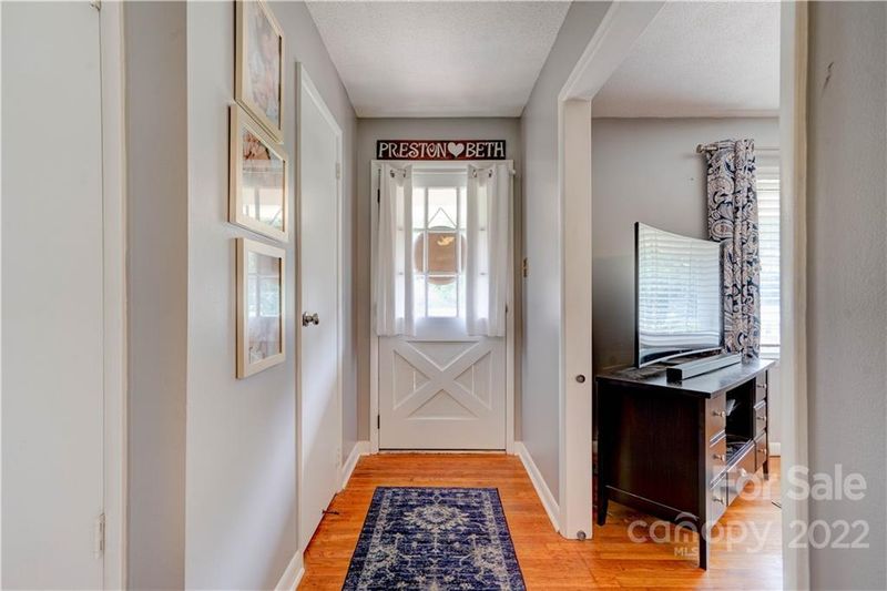 2450 Devon Dr, Dallas, NC 28034