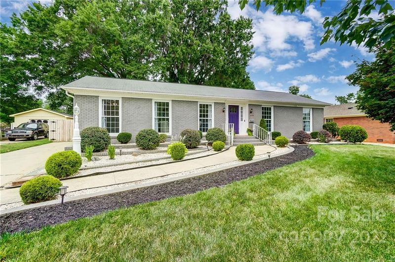 4231 Maypole Ct, Charlotte, NC 28205