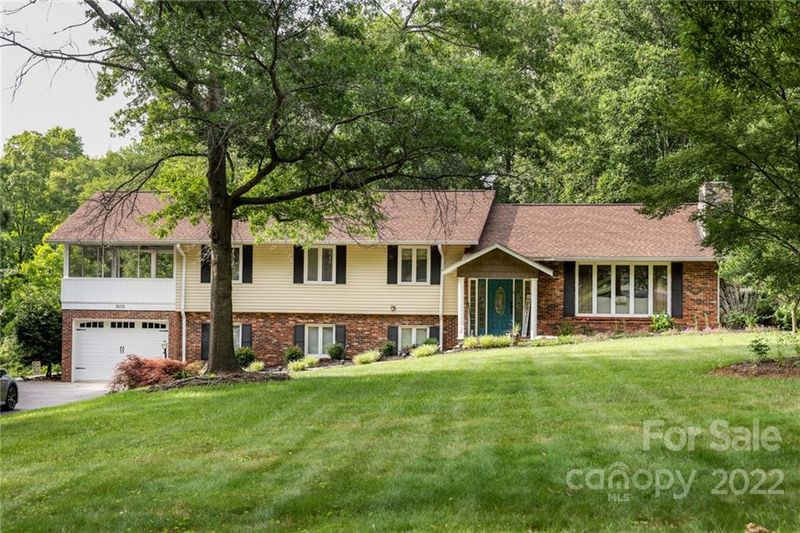 1609 5th St NE, Conover, NC 28613
