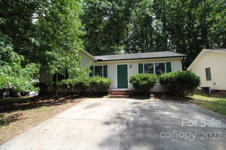 1305 Ridgewood Dr, Concord, NC 28027