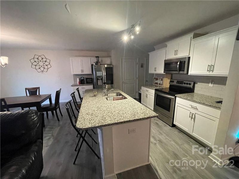 2624 Mcintosh St, Dallas, NC 28034
