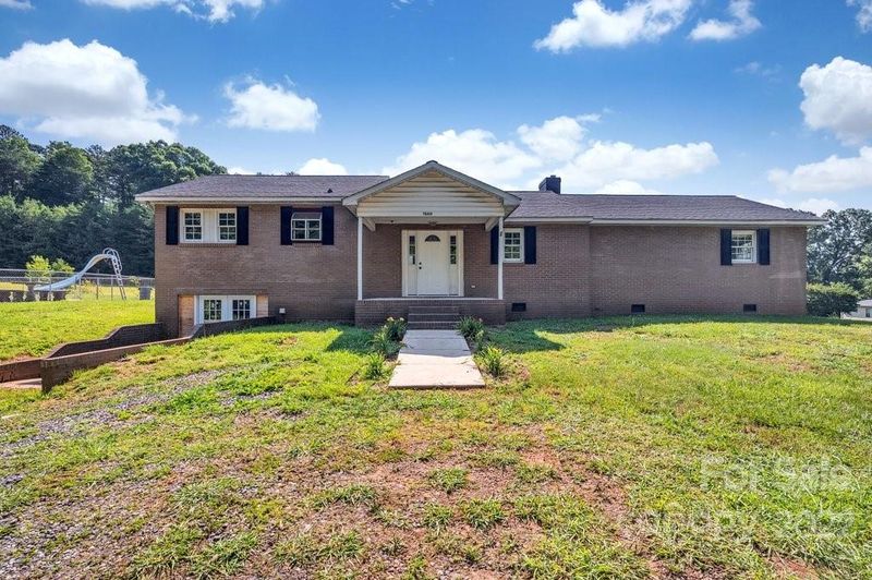 1660 High Meadow Ln #2, Newton, NC 28658