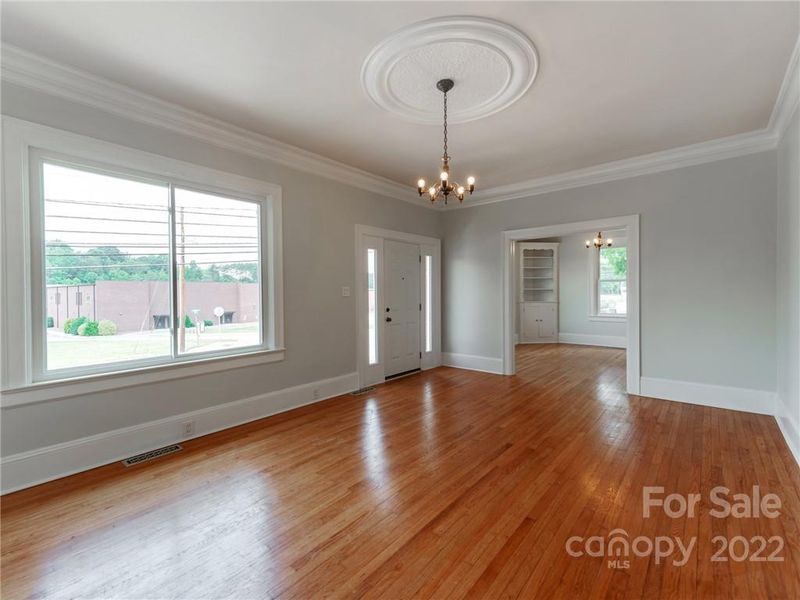 744 N Aspen St, Lincolnton, NC 28092