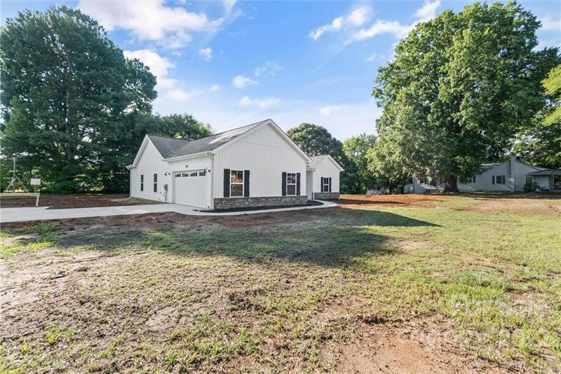 631 Bethlehem Rd, Statesville, NC 28677