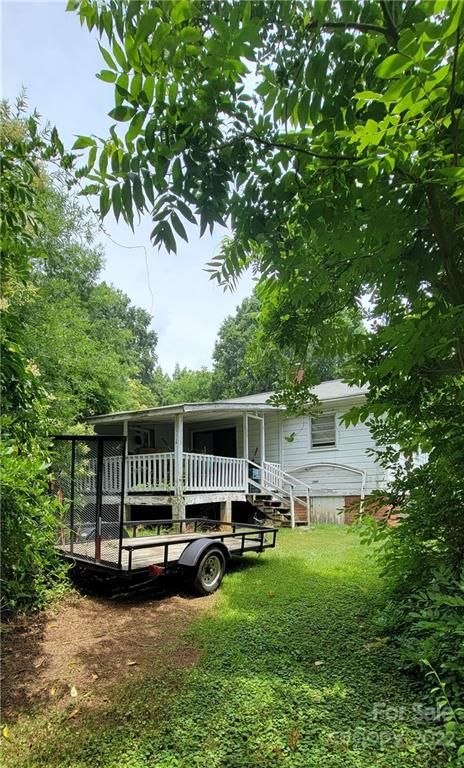 615 Eaker Cir, Cherryville, NC 28021