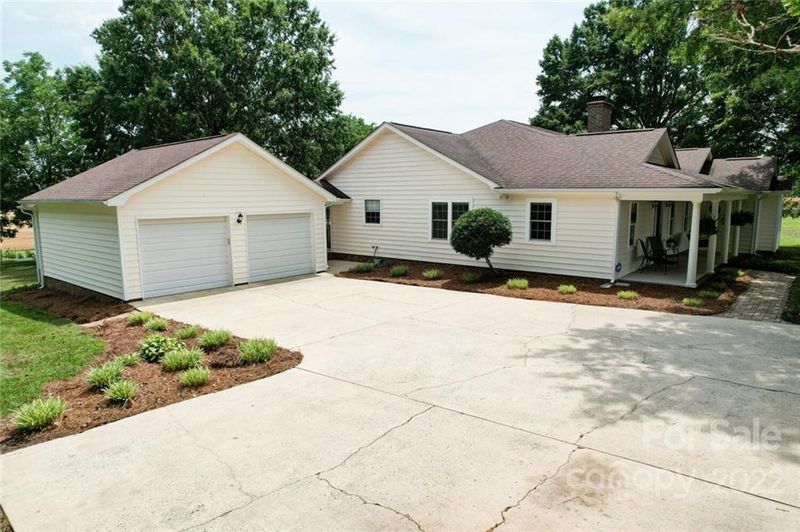 10623 Landsford Rd, Monroe, NC 28112