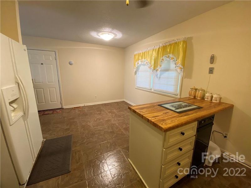267 Salem Ave, Dallas, NC 28034