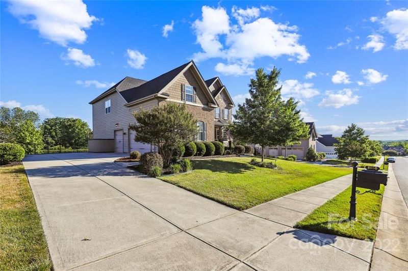 3860 French Fields Ln, Harrisburg, NC 28075