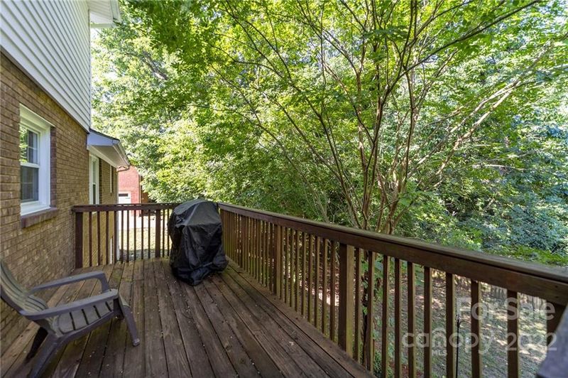 586 Crestside Dr, Concord, NC 28025