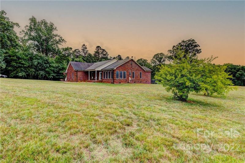 5051 Dobbins Rd, Crouse, NC 28033
