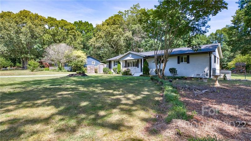 204 White Oak Ln, Stallings, NC 28104