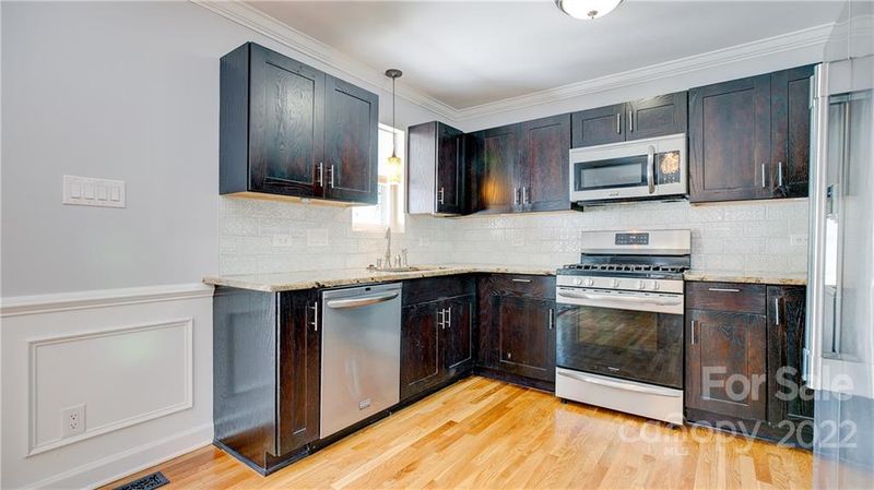 204 White Oak Ln, Stallings, NC 28104