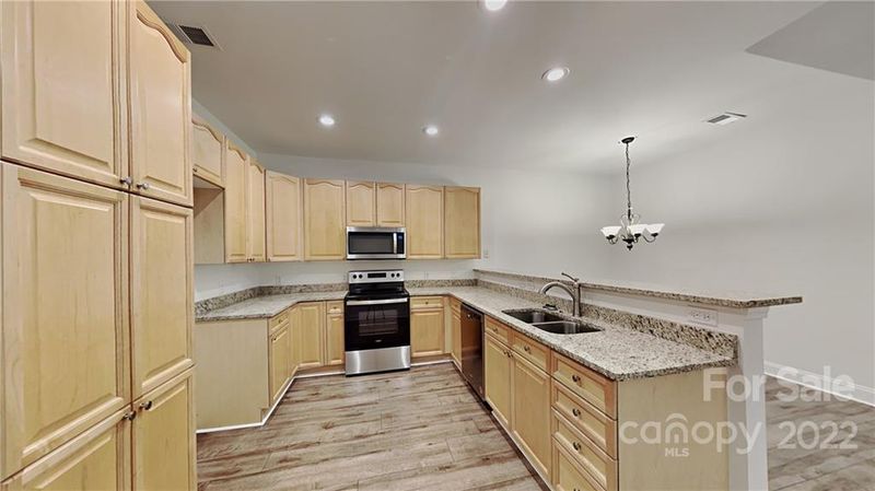 6241 Half Dome Dr, Charlotte, NC 28269