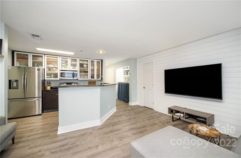 505 N Graham St #2H, Charlotte, NC 28202