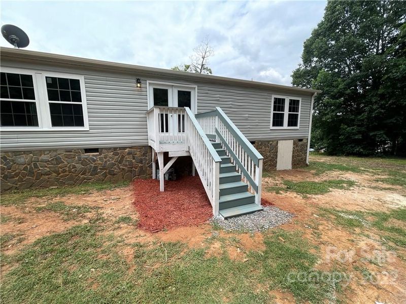 4548 Red Apple Dr, Bessemer City, NC 28016