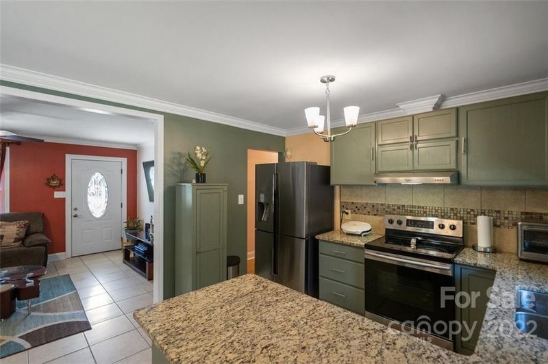 6125 Avalon Dr, Kannapolis, NC 28081