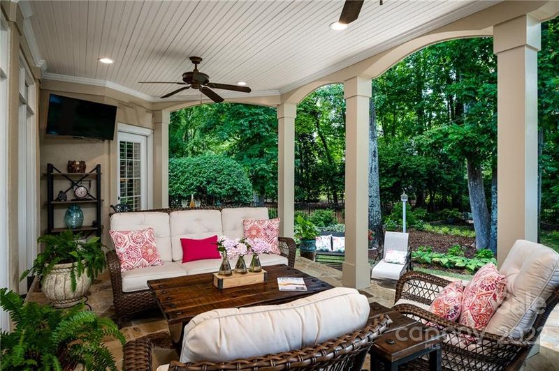 16806 Yawl Rd, Cornelius, NC 28031