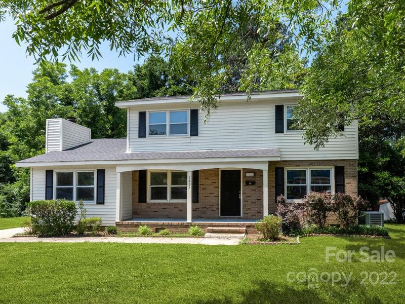 1417 Squirrel Hill Rd, Charlotte, NC 28213