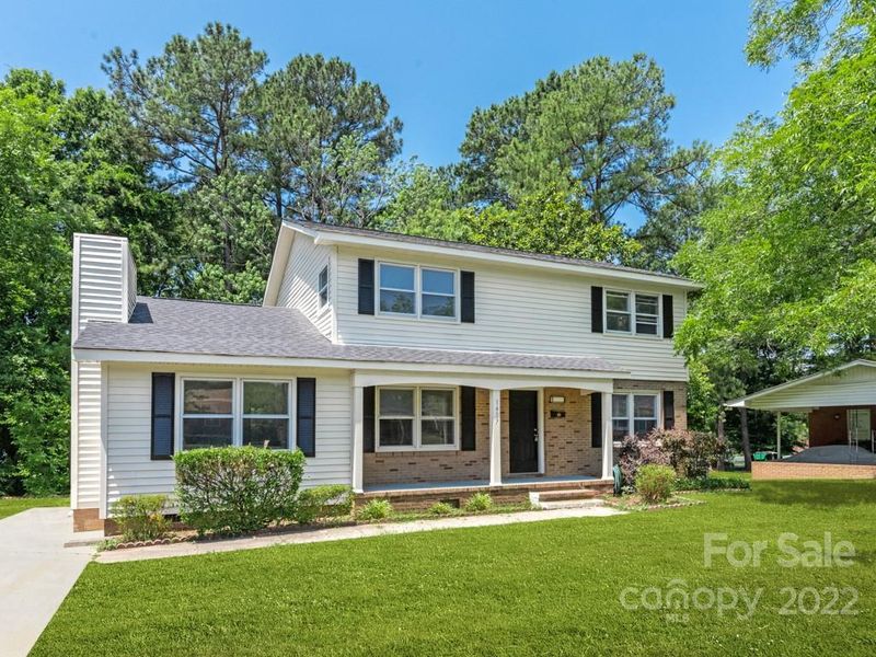 1417 Squirrel Hill Rd, Charlotte, NC 28213