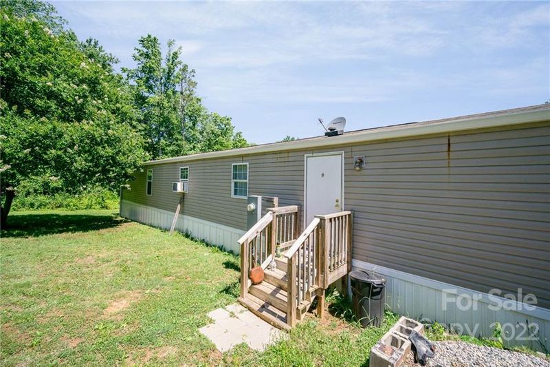 142 Sandra Dr, Statesville, NC 28625