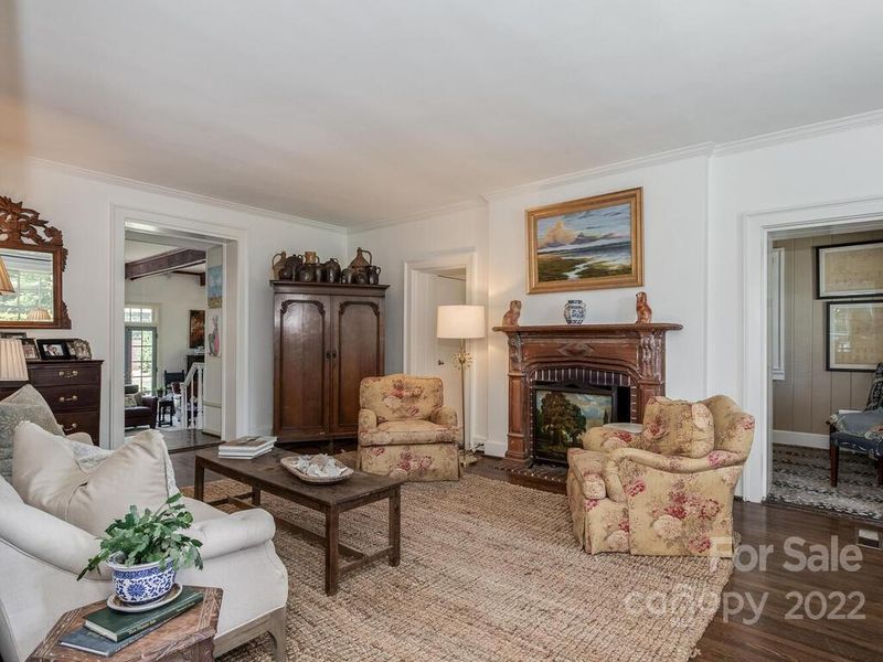 1922 Beverly Dr, Charlotte, NC 28207