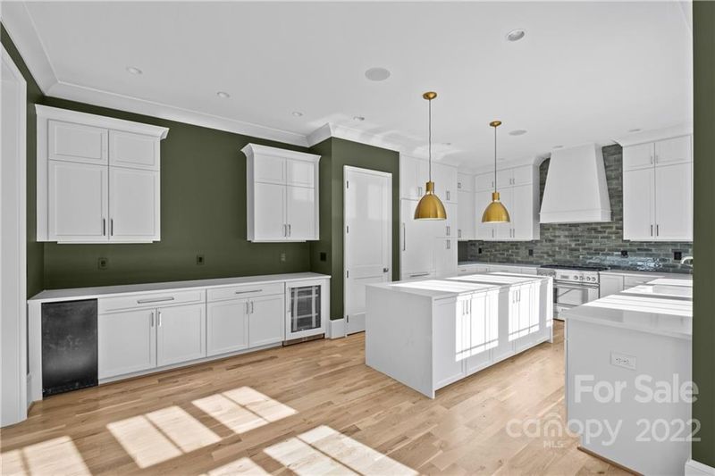 203 S Dotger Ave, Charlotte, NC 28207