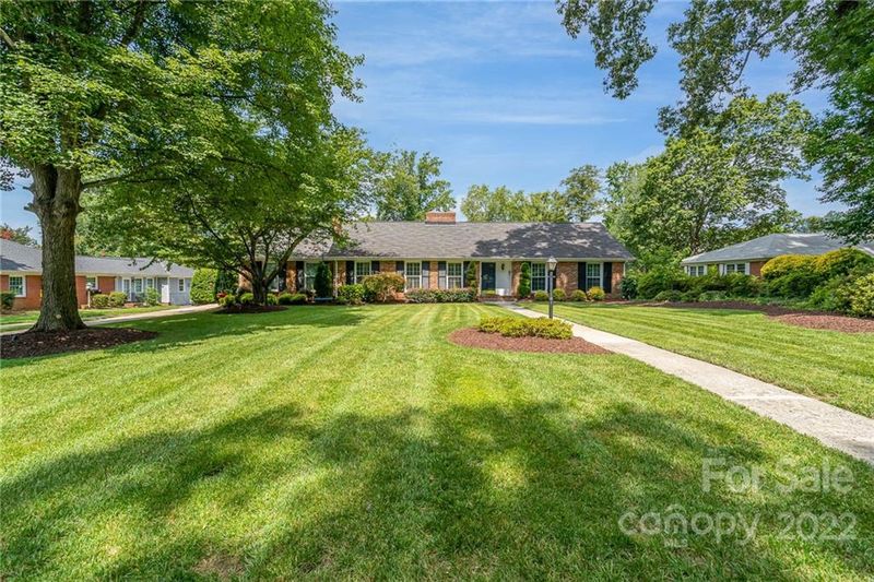 5536 Robinhood Rd, Charlotte, NC 28211