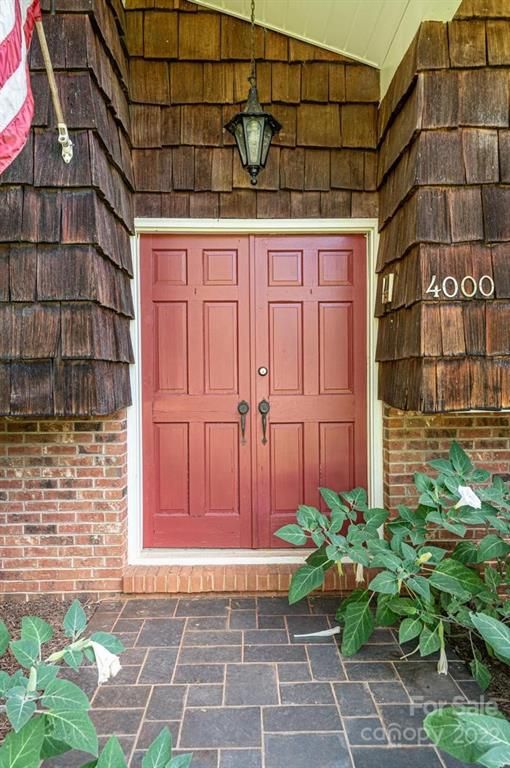 4000 Elizabeth St, Hickory, NC 28601