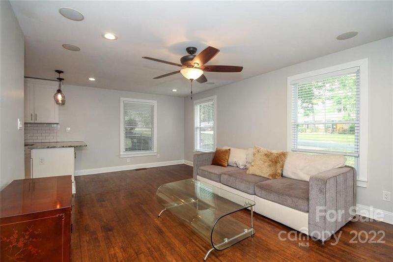 4917 Unaka Ave, Charlotte, NC 28205